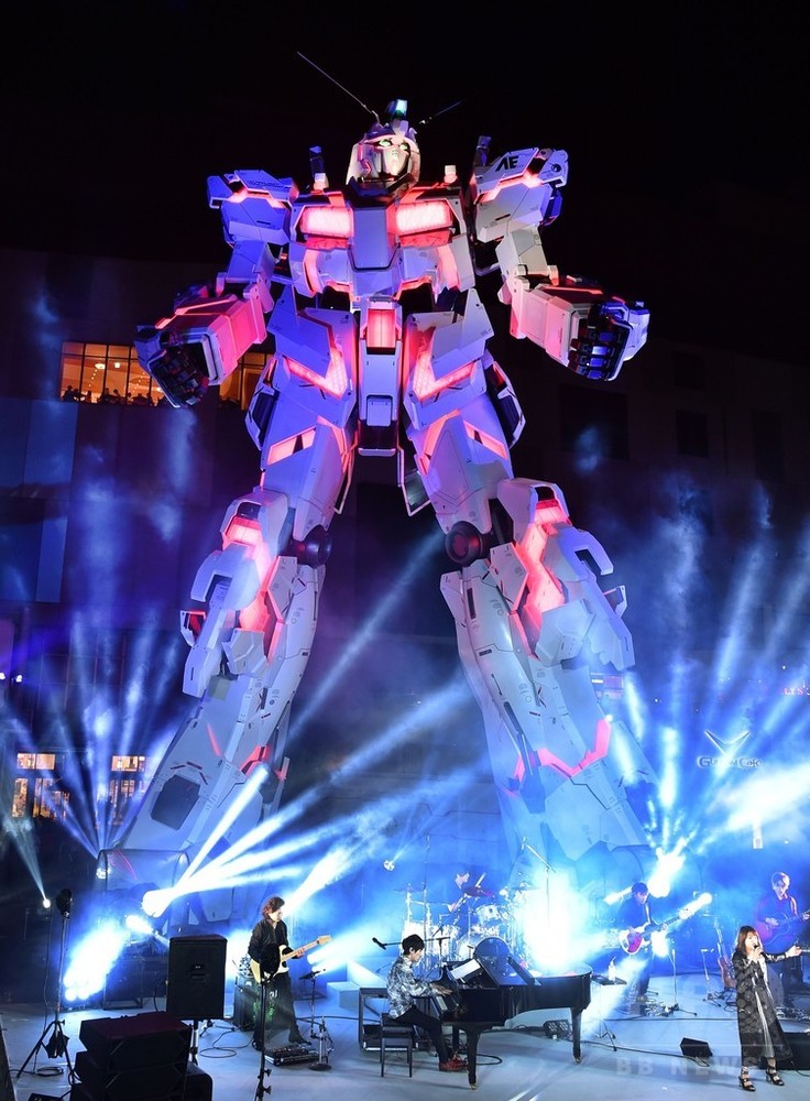 機動戦士ガンダムUC 1〜7 お台場に「UCガンダム立像」登場、実物大の19.7メートル 写真10枚 国際