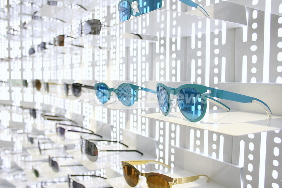 SATC2でサラが着用、ファッションピープルも大注目のMYKITA