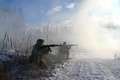 ウクライナの首都キエフ近郊で訓練を受けるウクライナ軍の予備役（2021年12月25日撮影）。(c)Sergei SUPINSKY / AFP