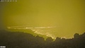噴火する米ハワイ島の活火山マウナロア。米地質調査所（USGS）提供（2022年11月28日提供）。(c)AFP PHOTO / US Geological Survey
