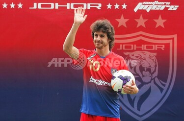 元アルゼンチン代表のアイマールがマレーシアのクラブに加入 写真7枚