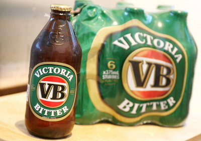 オージーの定番ビール「VB」、アルコール度数引き下げ