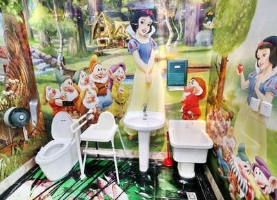「トイレ革命」がさらに前進？中国のトイレにディズニーキャラ登場