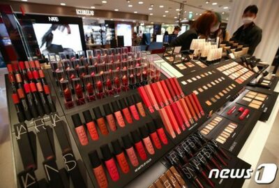 エンデミック後、ブランド品の顧客が去った…韓国百貨店業界、第3四半期の体感景気ダウン