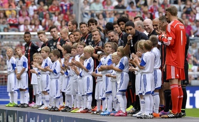 バイエルン、本拠地でチームプレゼンテーション