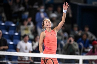 パリ五輪金の鄭欽文が東レPPO8強 内島にストレート勝ち 