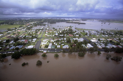 洪水で3千人以上が孤立、オーストラリア