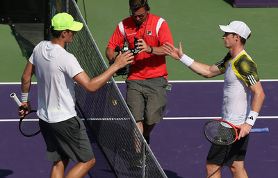 マレーがトミックを退け3回戦へ、ソニー・エリクソン・オープン