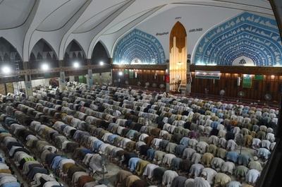 イスラム圏でラマダン始まる、暴力が影落とす地域も