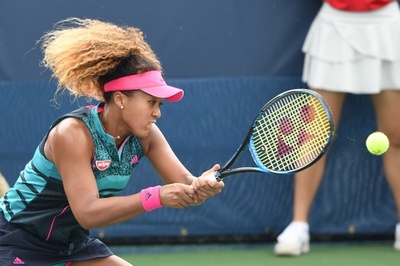 大坂がストレート勝ちで初戦突破、ウォズニアッキは棄権 シティOP