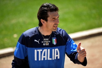 不倫疑惑のブッフォンが離婚を発表、代表監督は静観