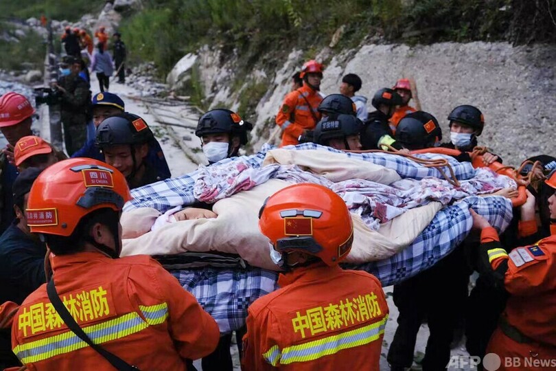 中国・四川地震、死者66人に 捜索続く