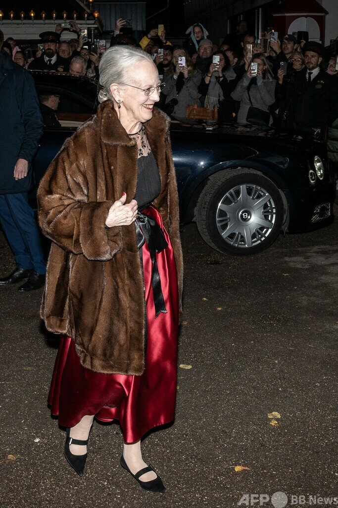 デンマーク皇太子一家、女王が制作参加のバレエを鑑賞