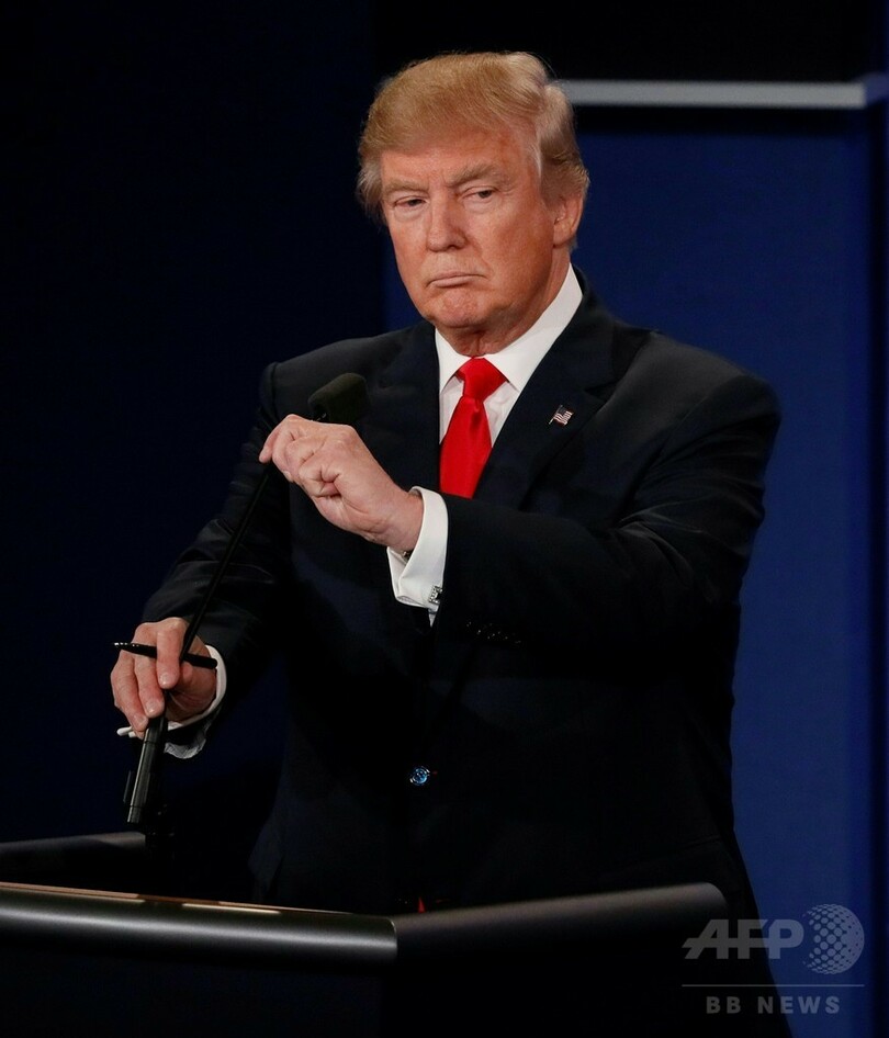 トランプ氏、選挙結果受け入れ明言を拒否 最後の討論会