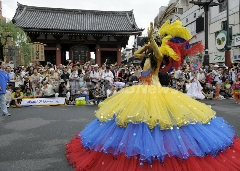 第28回浅草サンバカーニバル、50万人が見物