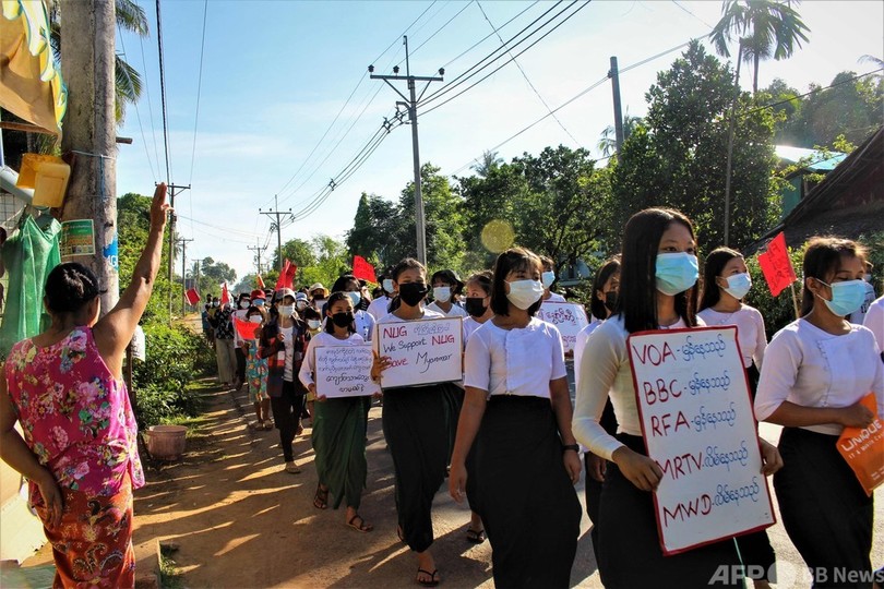 ミャンマーの反クーデター武装組織、国軍と衝突 隊員6人死亡