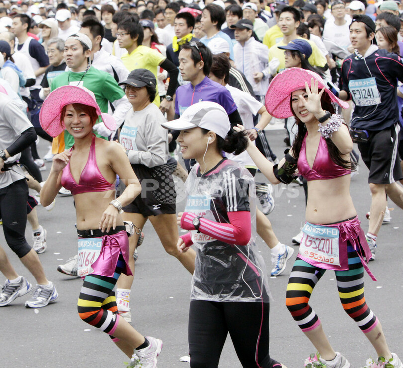男子はキプサングが優勝 前田が2位、東京マラソン