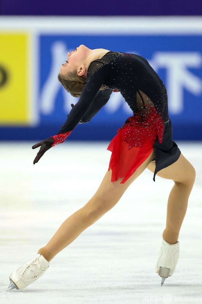 15歳ワリエワ、また世界新でロシア杯V 女子初の270点超え