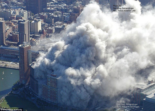 9.11テロ、ツインタワー崩壊時の粉塵で数年後に頭痛の恐れ 写真9枚
