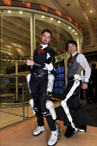 ロボットスーツのサイバーダインが上場 写真4枚 国際ニュース：AFPBB News