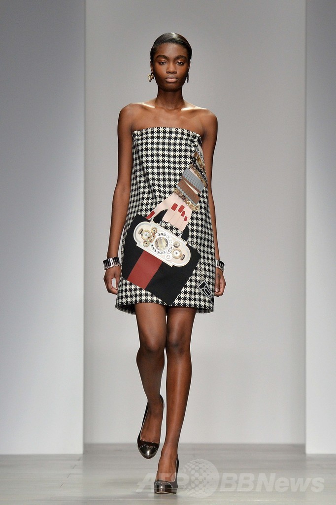 ＜14/15年秋冬ロンドンコレクション＞ホリー・フルトン