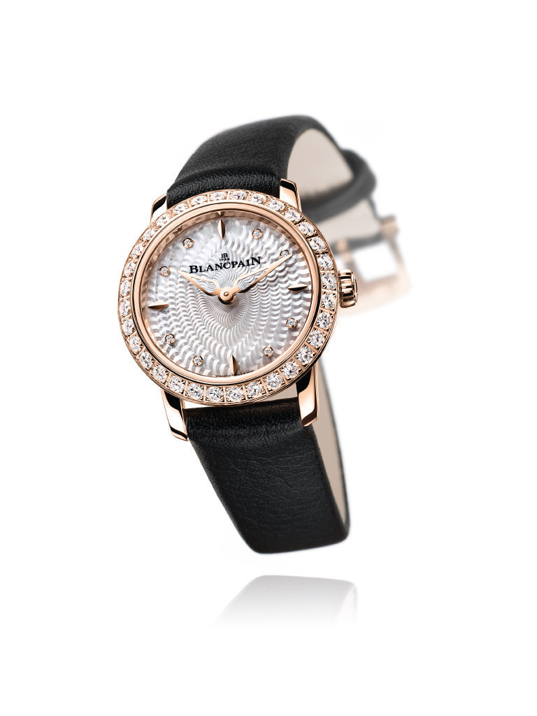 「ブランパン」世界最小の丸型腕時計、日本限定モデル