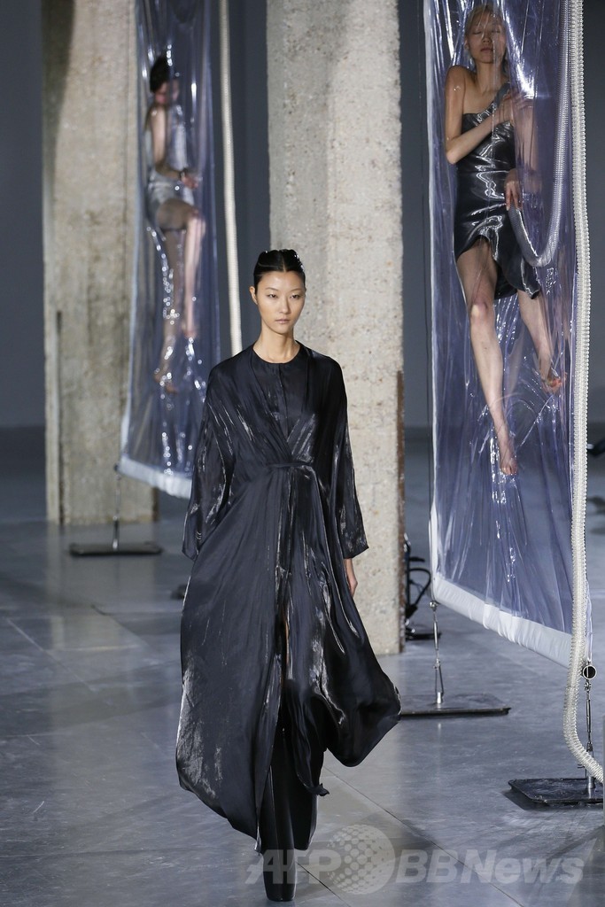 ＜14/15年秋冬パリコレクション＞イリス・ヴァン・ヘルペン