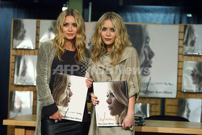 洋書Influence  オルセン姉妹　メアリーケイト　アシュリー　THEROW Does anyone remember the Influence book by Ashley Olsen and