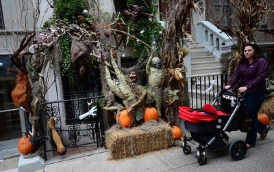 ハロウィーン前日、本格的すぎるNYのデコレーション