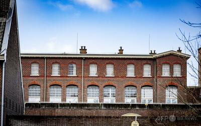 フィリピン前大統領「責任は私に」 ICCが拘束