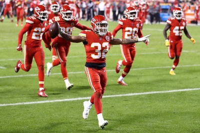 チーフスとセインツがPO進出 ロジャースは最速400TD