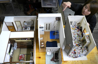 ミニチュア作品のテーマは「孤独死」の壮絶現場 作者は遺品整理会社で働く女性