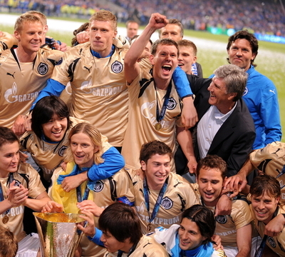 ゼニト レンジャーズを下しUEFA杯制覇