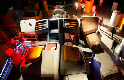 実寸大ガンダム 富士山麓に現る