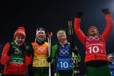 ベラルーシがバイアスロン女子リレーで金、平昌五輪