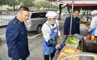 文明都市評価の指標から「道端の商い」を除外、屋台にも生きる道が 中国