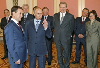 ロシア新内閣、プーチン支持者がポスト固める