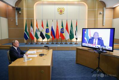 「偽りの口実で誘い出され」ロシア側で戦わされた南ア人男性4人が帰国