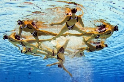 【特集】水の中でも美しい！欧州水泳選手権のシンクロ演技