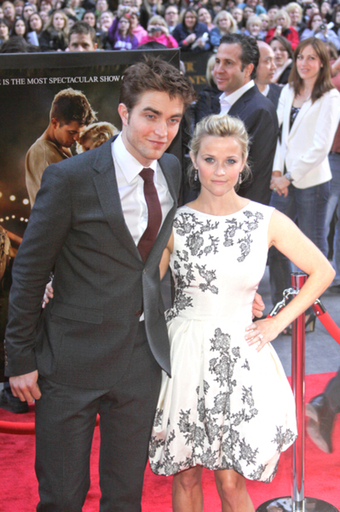 R・ウィザースプーンら、YOSHIKI主催の震災支援オークションに協力