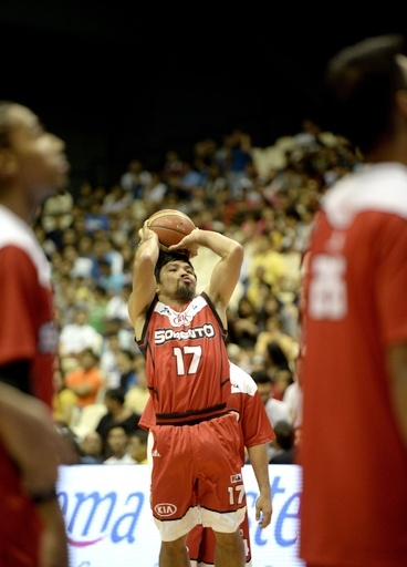 バスケデビュー飾ったパッキャオ、ボクシングへの「ハングリーさ」ある