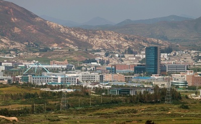 火災で開城工業団地への進入路通行止め