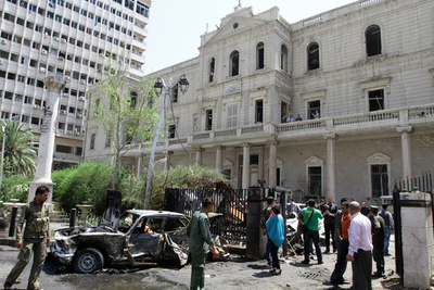 シリア首都中心部で爆発、少なくとも13人死亡