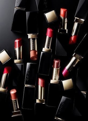 「スック」“光と影”にフォーカス、コントラストが美しい17年秋冬