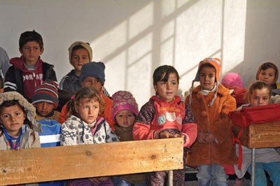 IS撤退のシリア東部で学校再開、児童や教師ら戻る