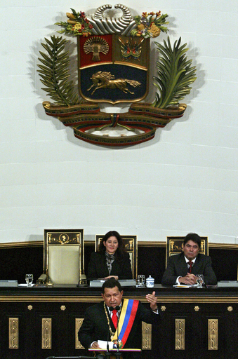 チャベス大統領が公約、「祖国に社会主義を」 - ベネズエラ