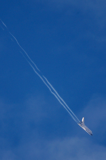 「ディスカバリー」帰還、悪天候でカリフォルニアに変更