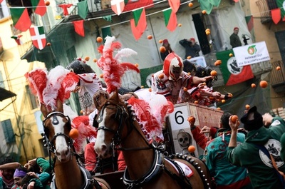 動画 真っ赤になって大はしゃぎ スペインのトマト祭り開催 写真1枚 国際ニュース Afpbb News