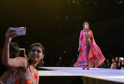 インド南部で「オリオン ファッション　ウィーク 2017」、ボリウッド女優も登場