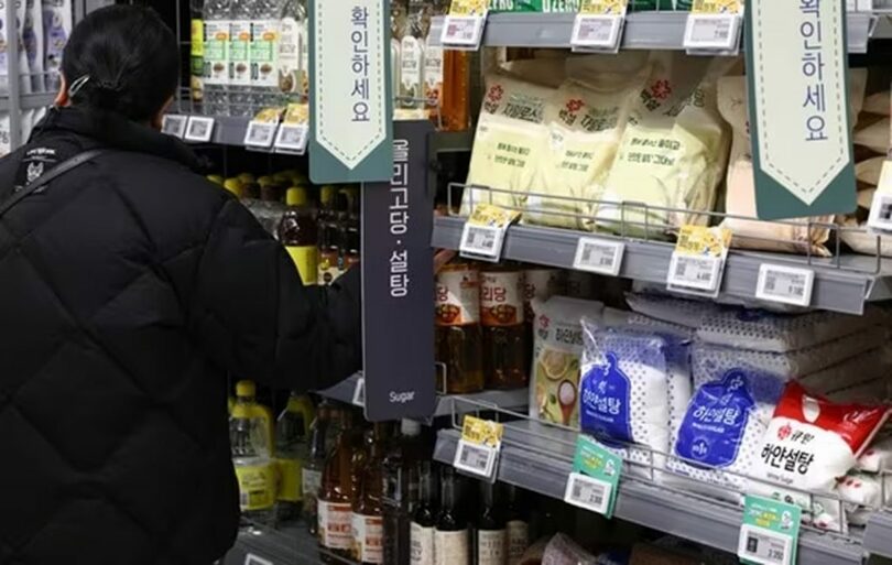 ソウル市内の大型スーパーに並ぶ砂糖製品(c)news1